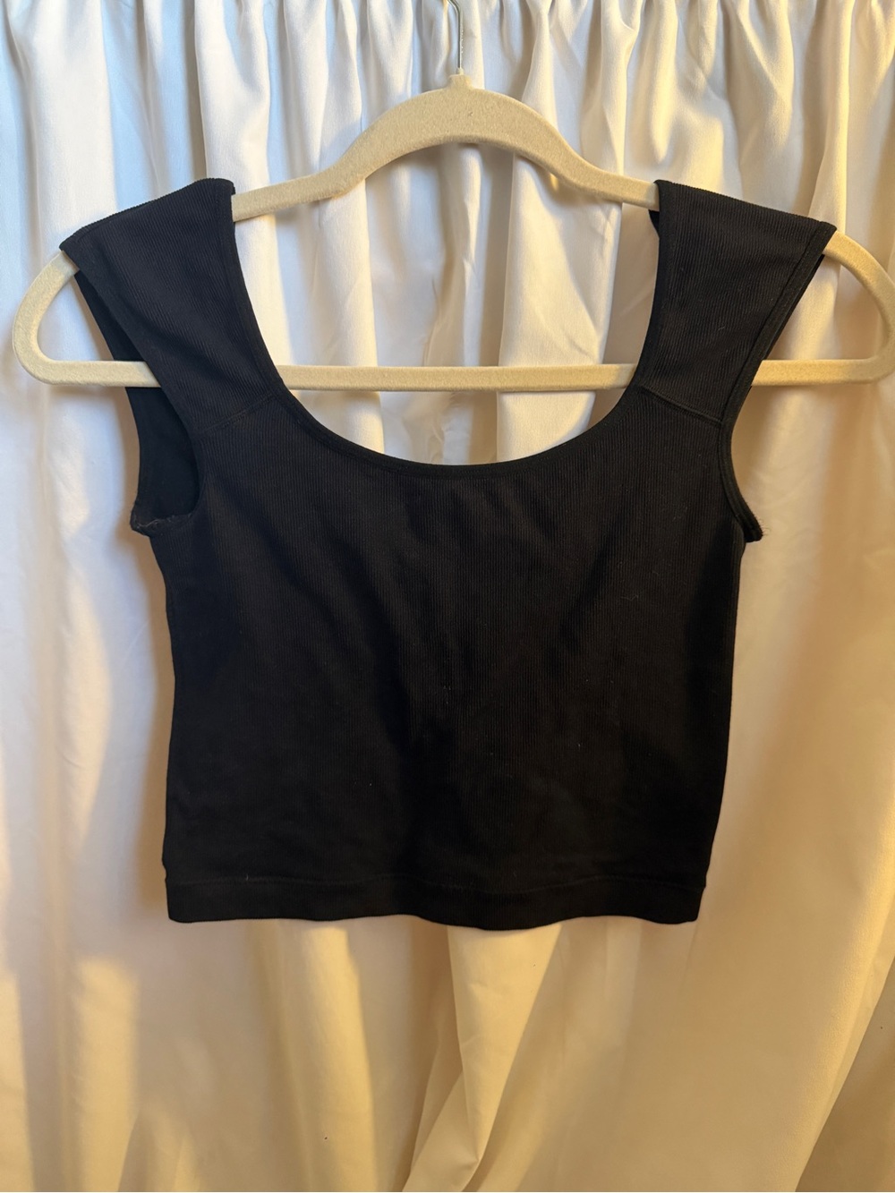 Garage boatneck low back black top size S